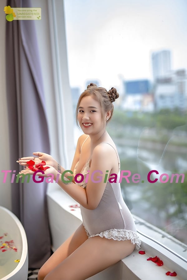 Gái gọi giá rẻ huyện Dầu Tiếng nóng bỏng trẻ trung ngọt ngào hình 3 Gái gọi giá rẻ huyện Dầu Tiếng nóng bỏng trẻ trung ngọt ngào hình 2