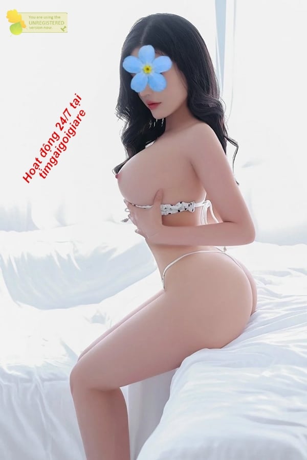 Em gái gọi Phùng Băng Nhi làm tình đỉnh đến không muốn về hình 3 Em gái gọi Phùng Băng Nhi làm tình đỉnh đến không muốn về hình 2