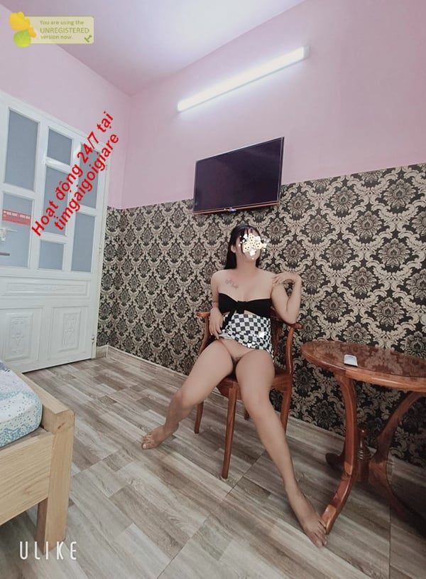 Gái gọi Lý Diễm Linh em xinh dáng đẹp, vú to bím khít làm tình hình 4