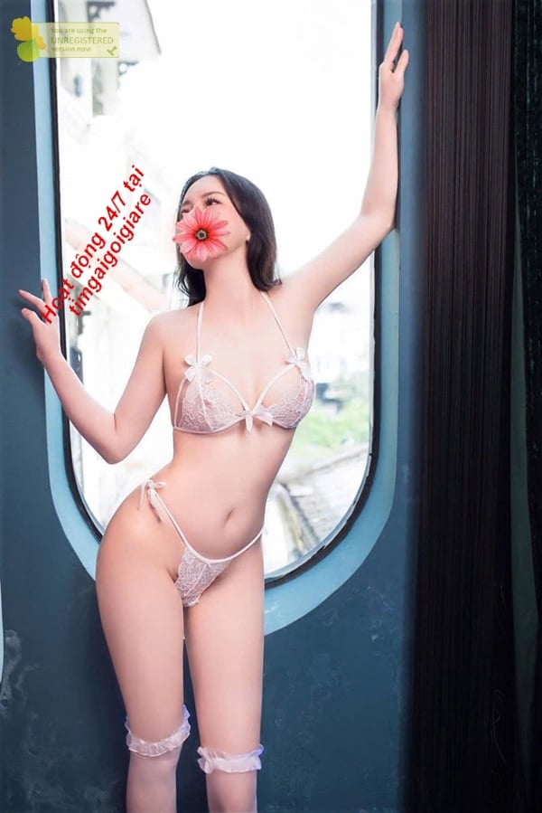 Hồng Nhung da trắng vú to múp míp nhiệt tình vui vẻ full topping a-z hình 1 Hồng Nhung da trắng vú to múp míp nhiệt tình vui vẻ full topping a-z hình
